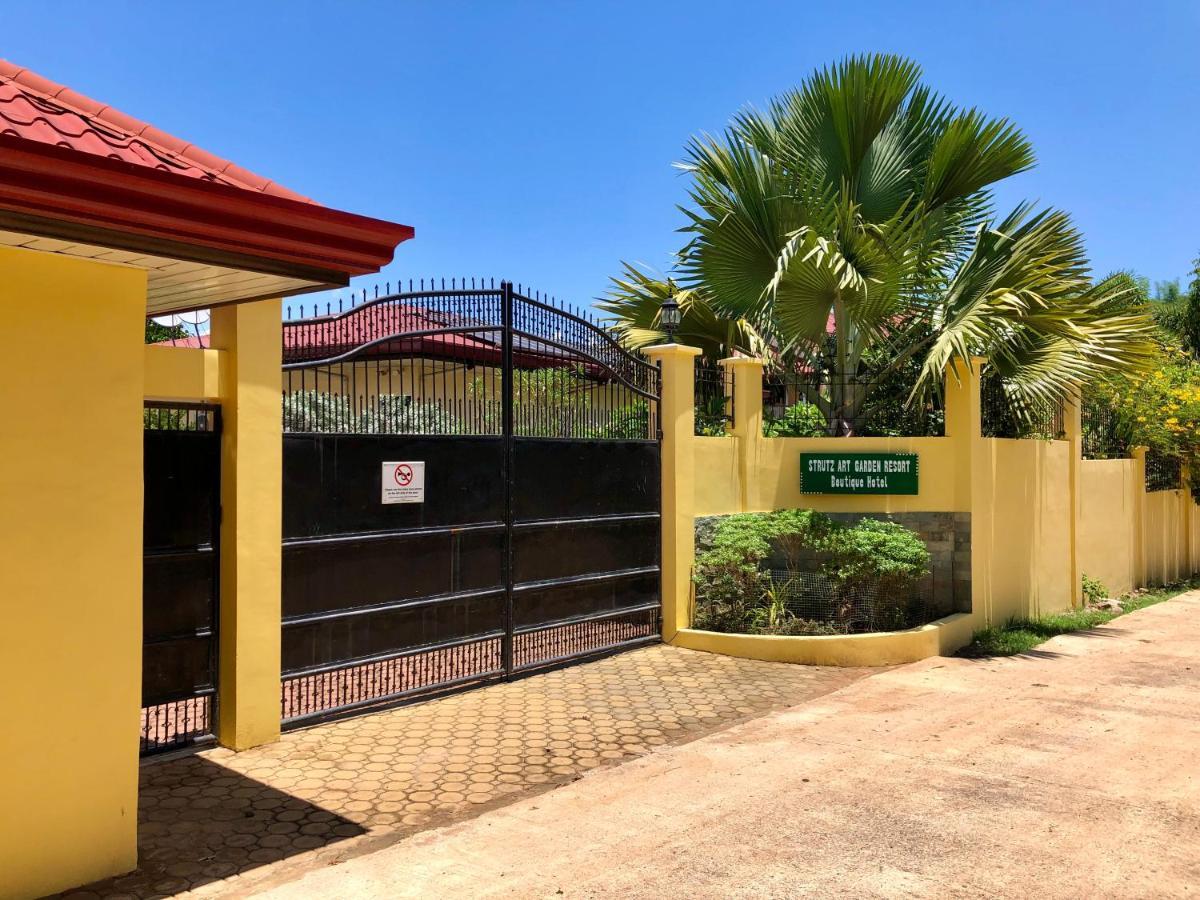 Strutz Art Garden Resort Bangued Eksteriør bilde