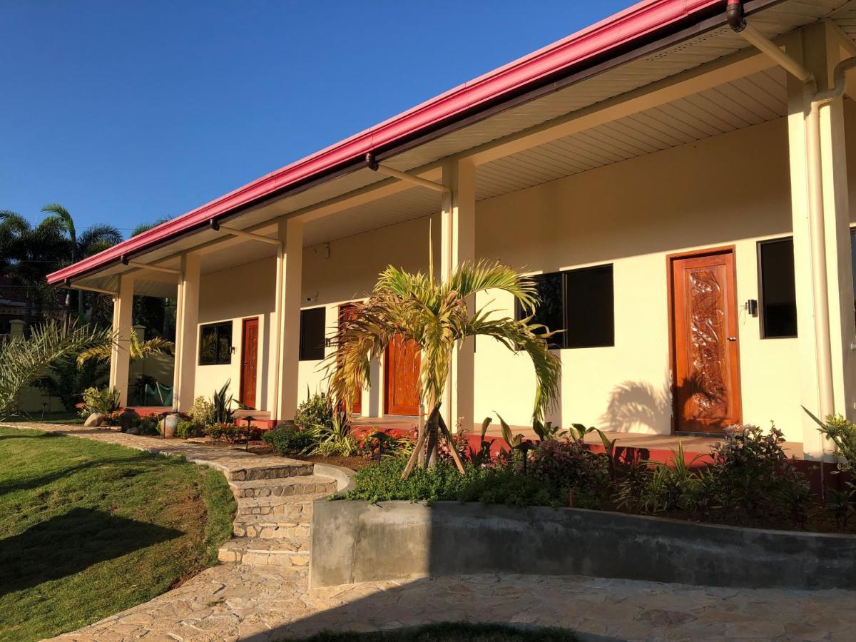 Strutz Art Garden Resort Bangued Eksteriør bilde