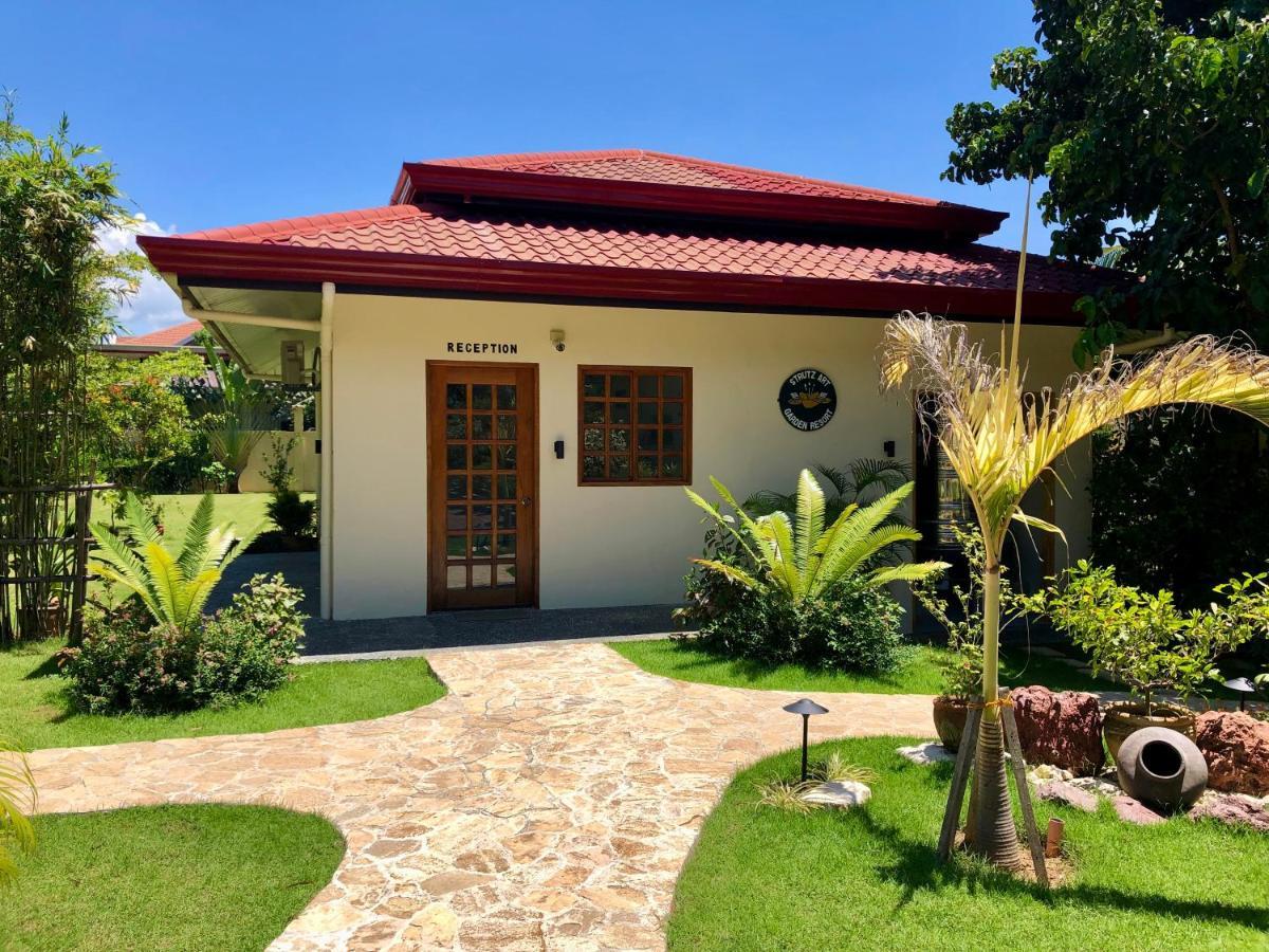 Strutz Art Garden Resort Bangued Eksteriør bilde